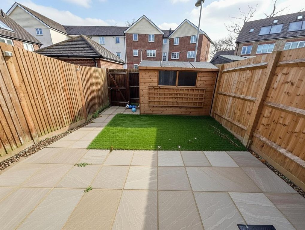 Property photo 3 of 11 Garden