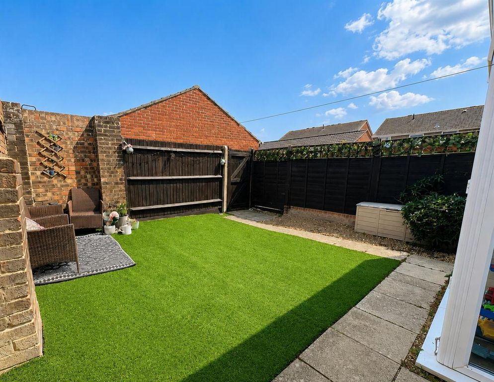 Property photo 3 of 17 Garden