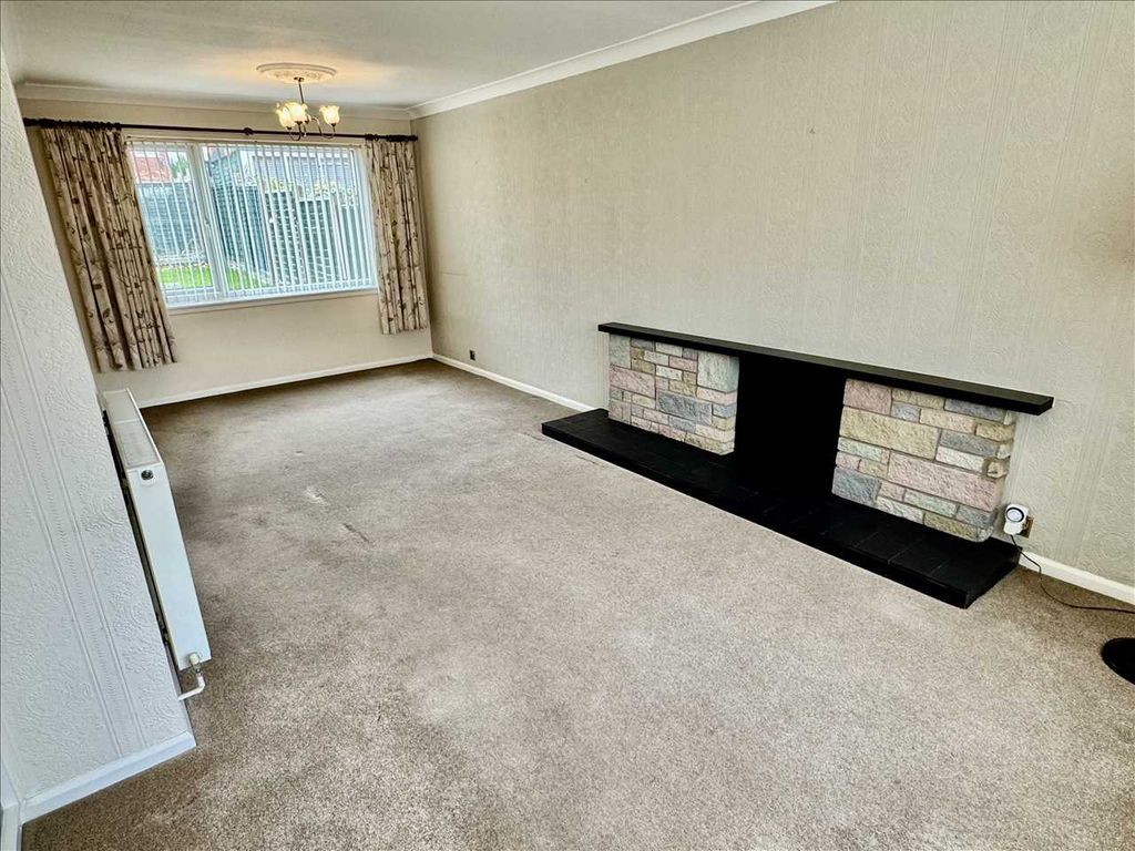Property photo 2 of 10 Living Room