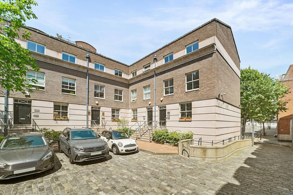 Property photo 1 of 22 Olbc1Coldbathsq18.Jpg