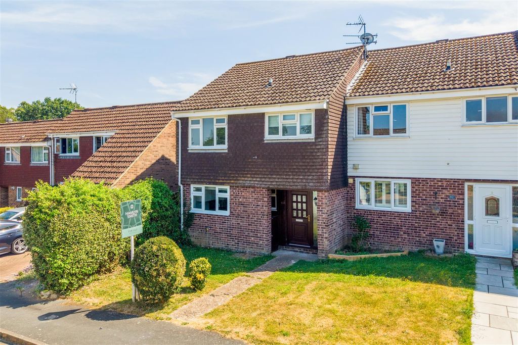 Property photo 1 of 24 60 Parsonage Road, Henfield-1.Jpg