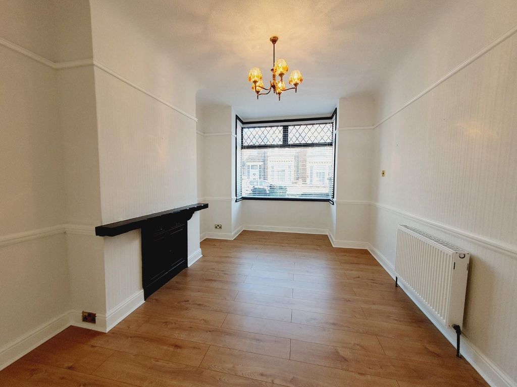 Property photo 2 of 11 Picture No. 13
