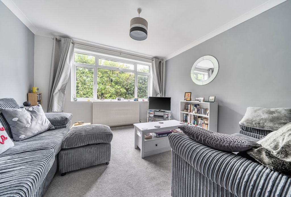 Property photo 3 of 17 1409456-14-698B0c...