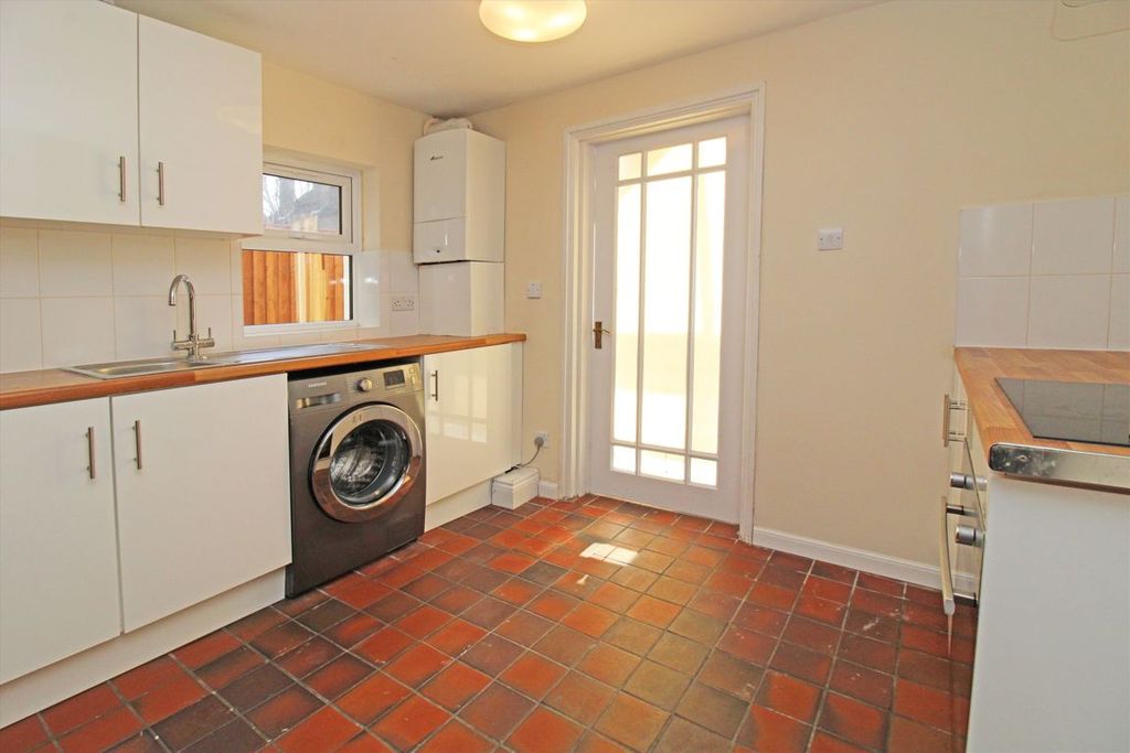 Property photo 2 of 5