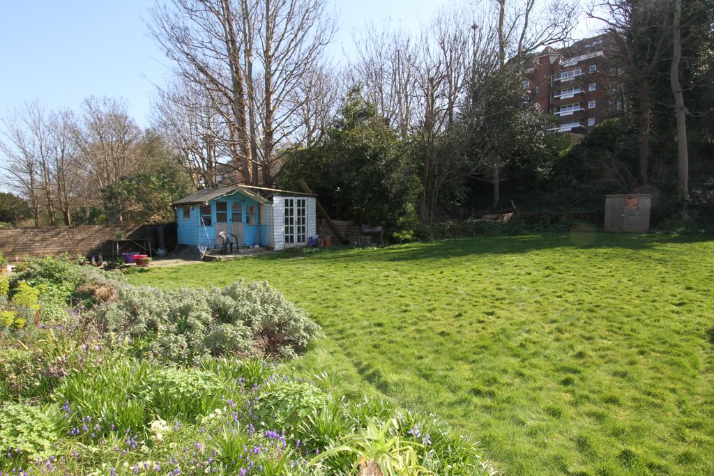 Additional image 21 of 2 bed flat for saleSilverdale Road, Eastbourne BN20