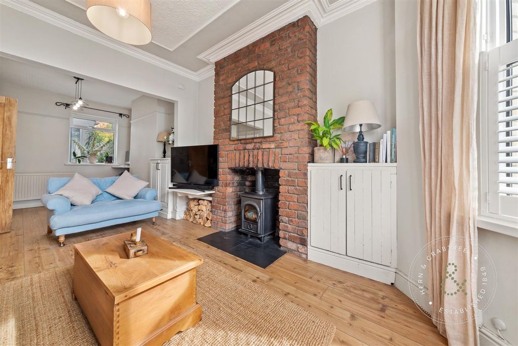 Property photo 3 of 36 Pembroke-Road-03.Jpg