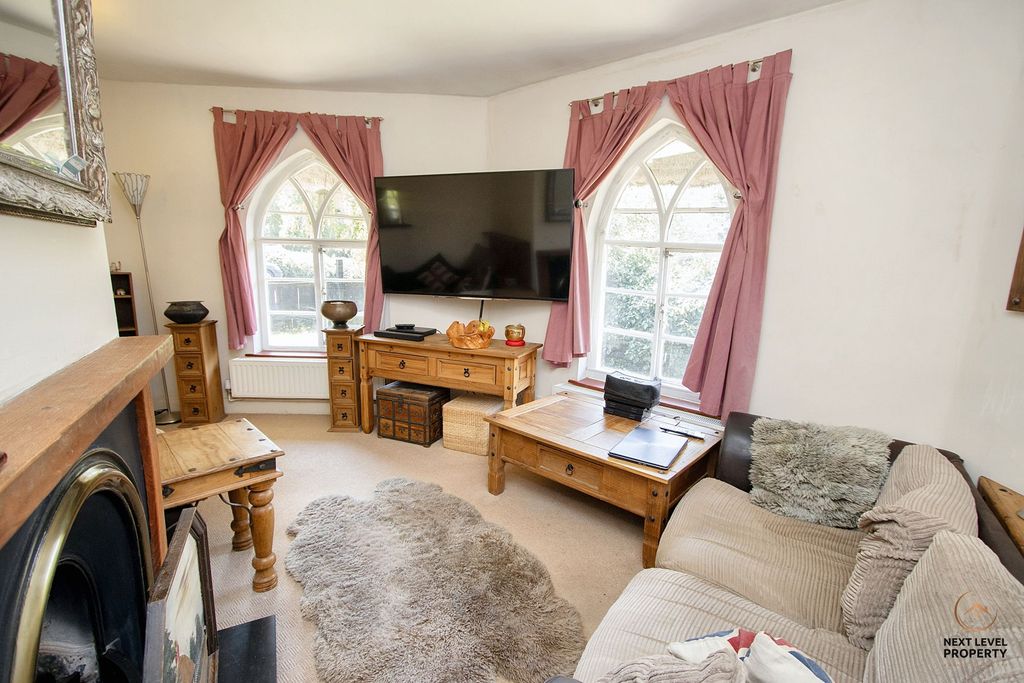 Property photo 3 of 15