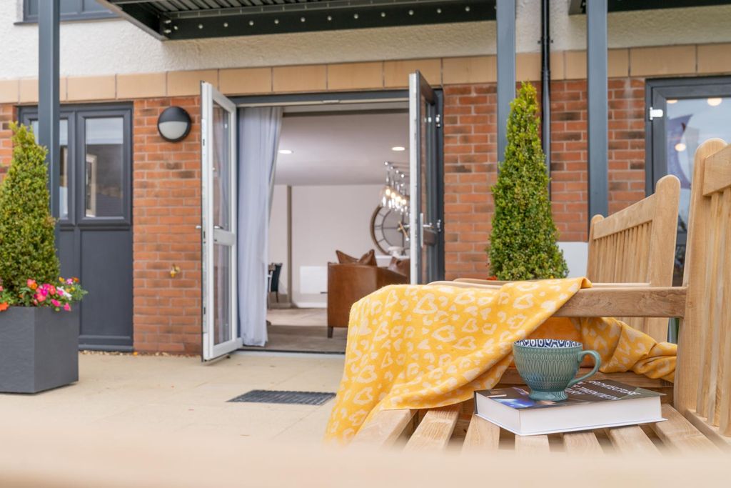 Property photo 3 of 11 Patio