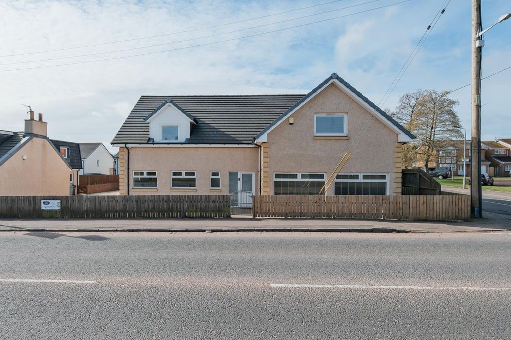 Property photo 3 of 71