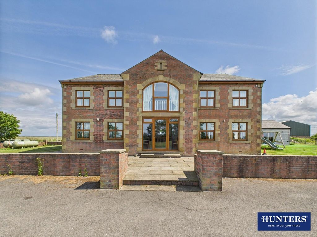 Property photo 1 of 39 Frontage
