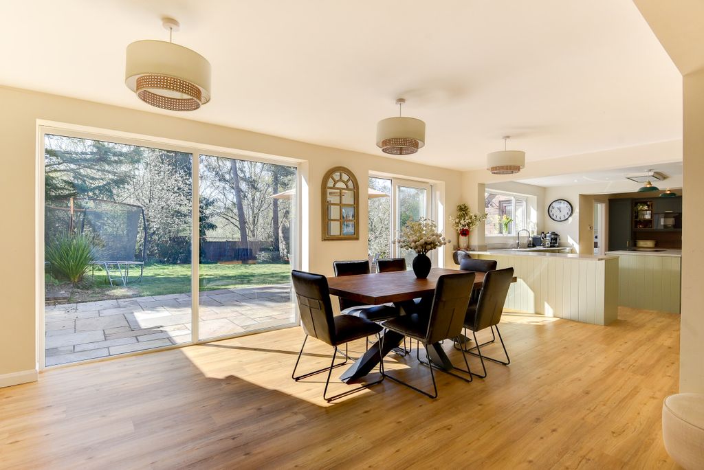 Property photo 2 of 29