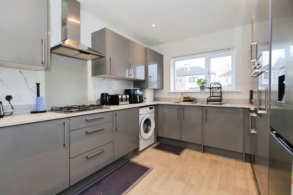 Property photo 2 of 19 Pbox-Img.Jpg