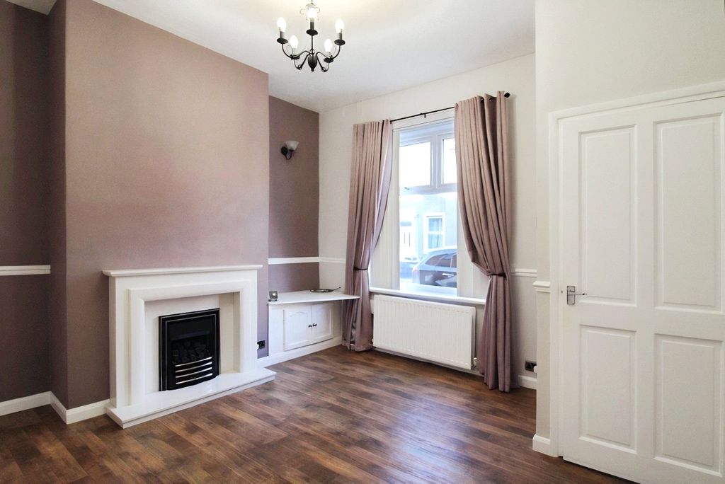 Property photo 2 of 7 Picture No. 06