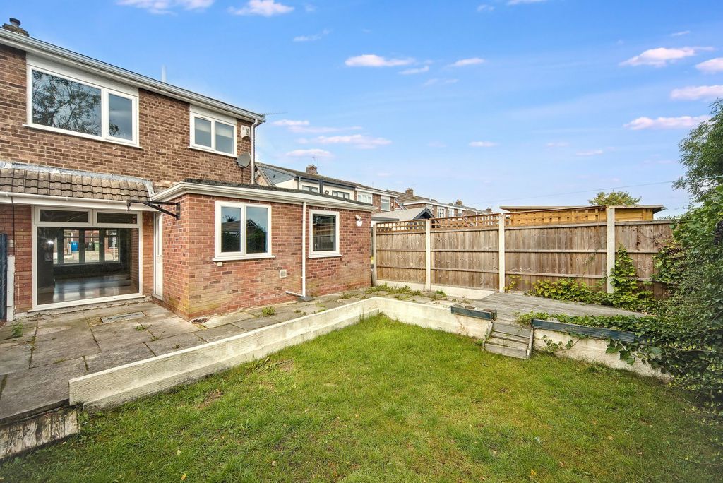 Property photo 2 of 21
