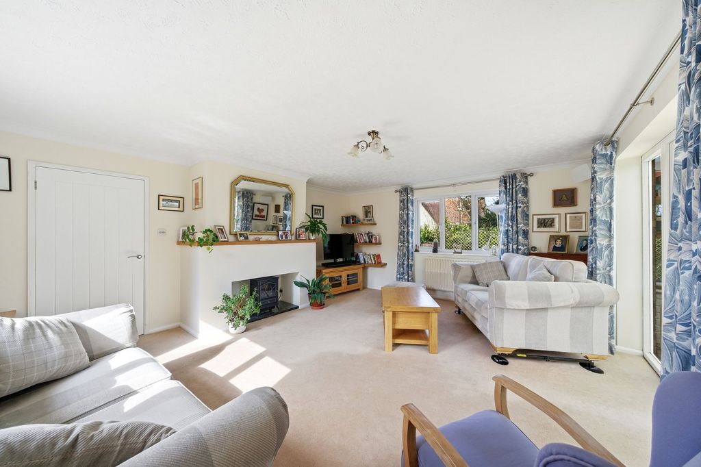 Property photo 3 of 31