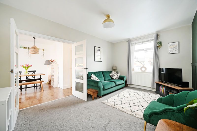 Property photo 2 of 33 Living Room