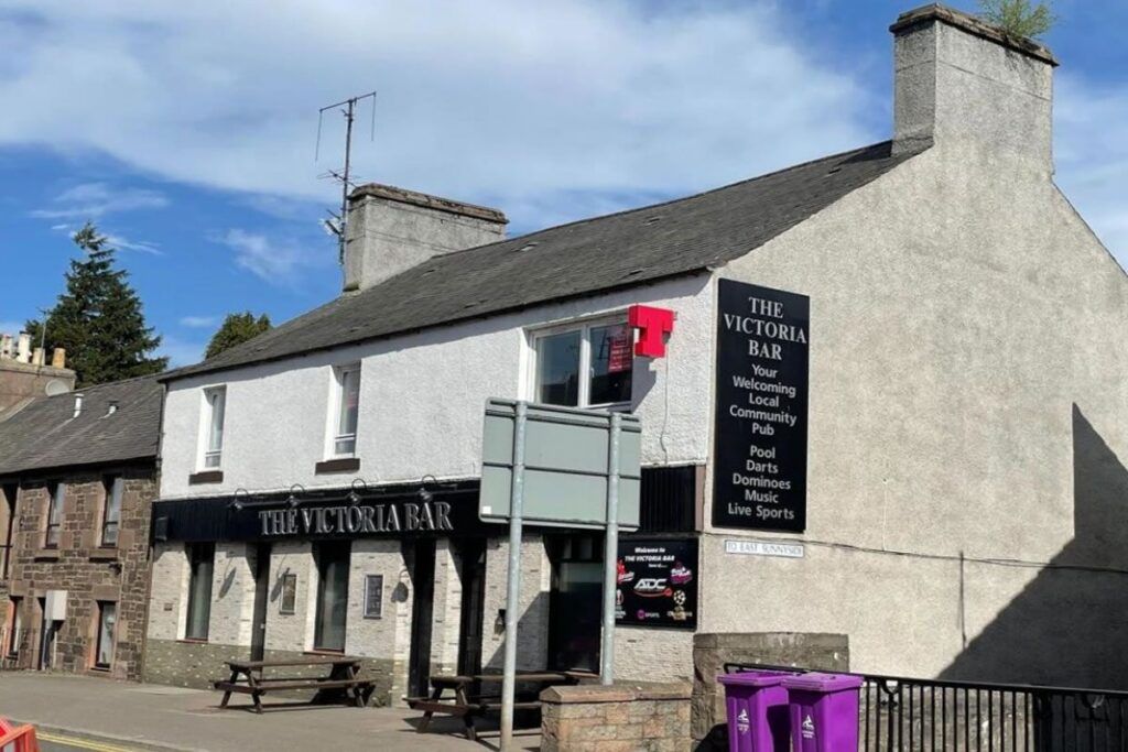 Property photo 1 of 8