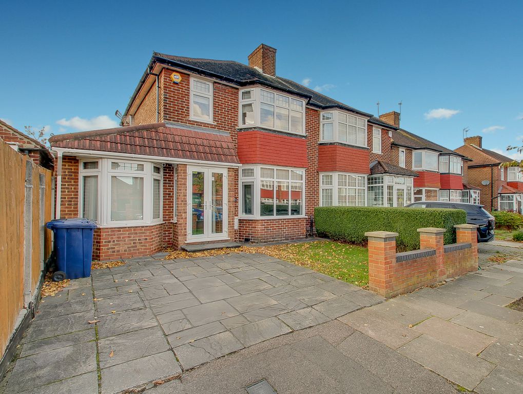 Property photo 2 of 16