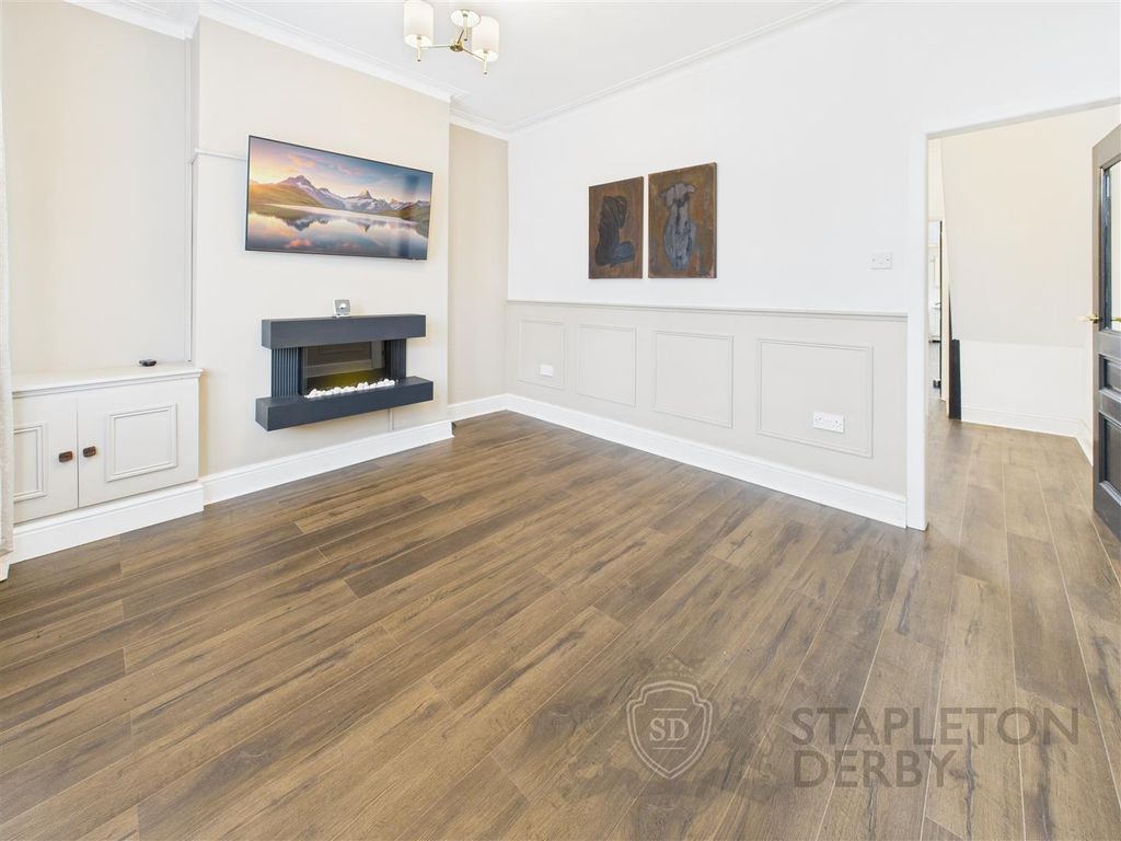 Property photo 3 of 11 Cam04709G0-Pr0300-Still005.Jpg