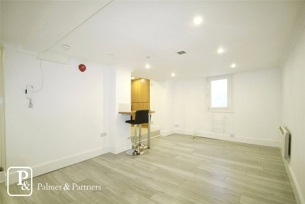 Property photo 2 of 9 Picture No. 04