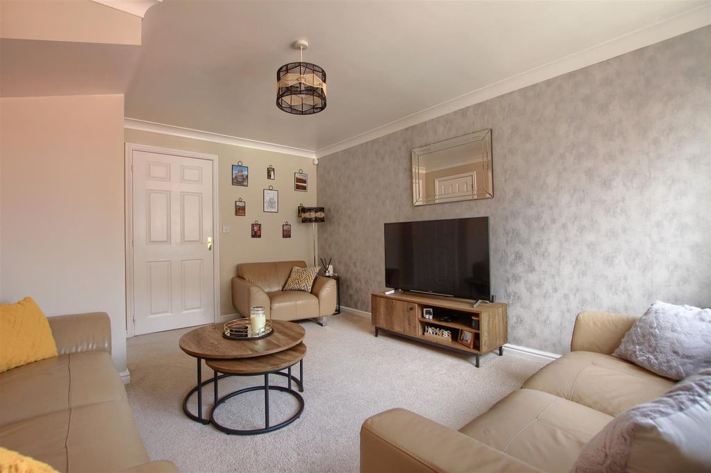 Property photo 2 of 12 Lp2.Jpg