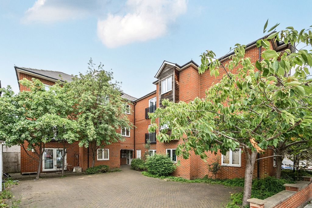 Property photo 1 of 15 1333824-2-6890836...