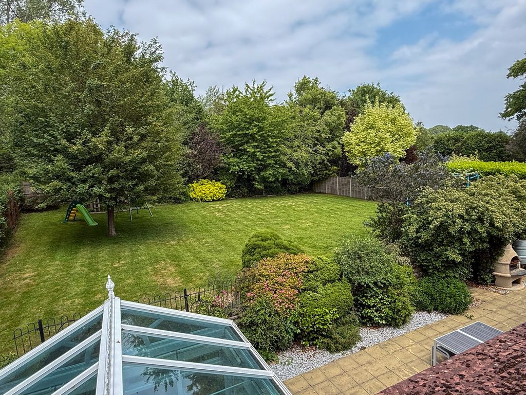 Property photo 2 of 25