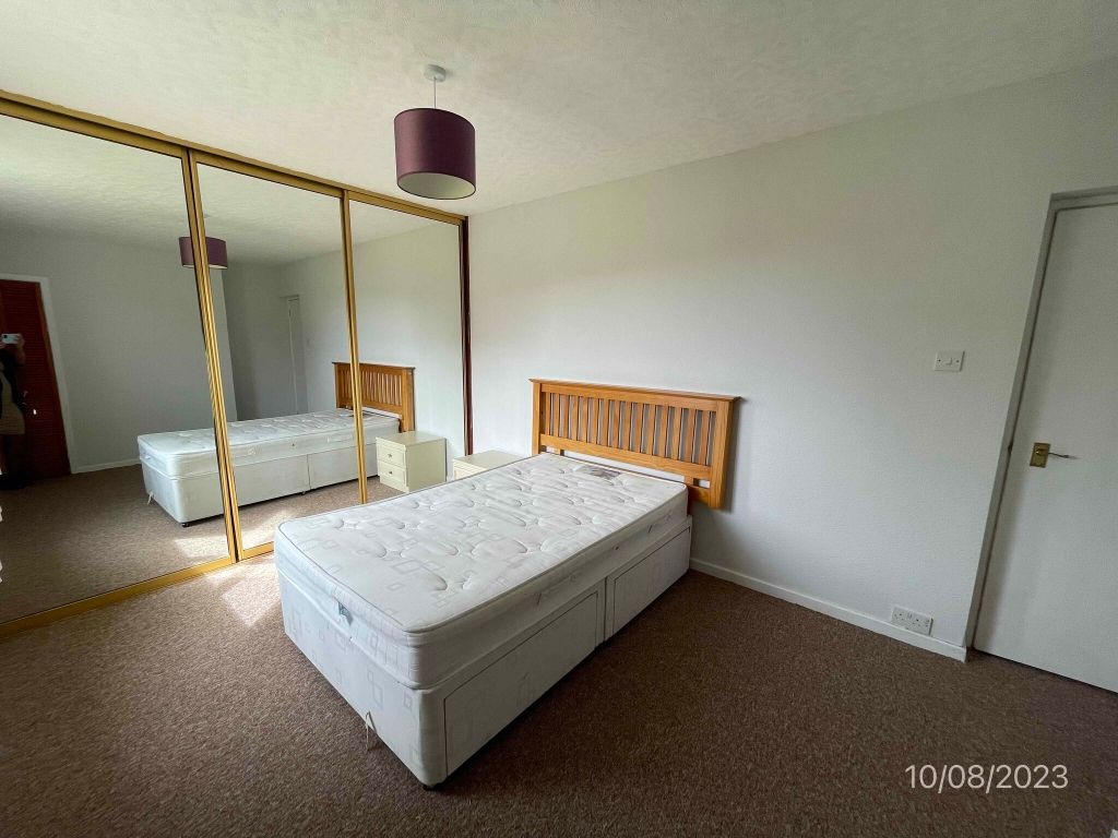 Property photo 3 of 11 Bedroom 1