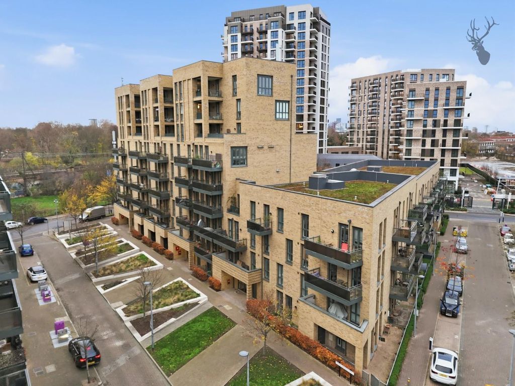 Property photo 1 of 17