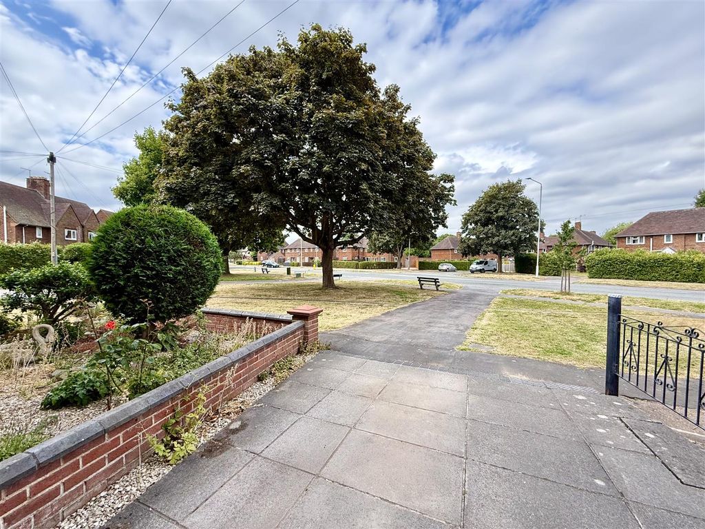 Property photo 2 of 34 2