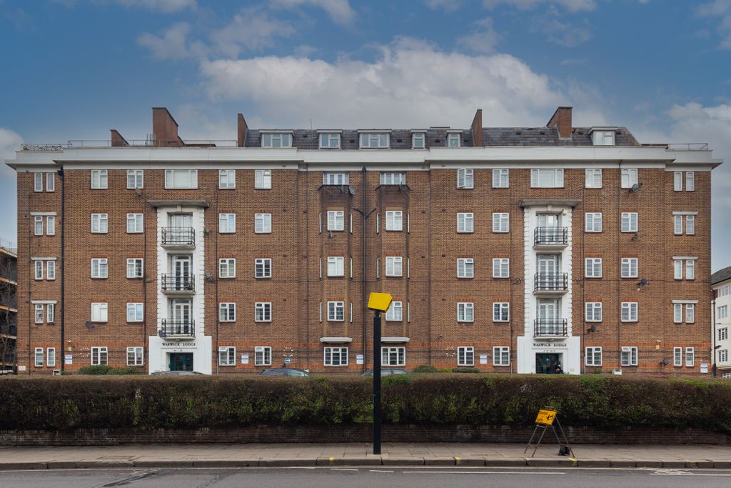 Property photo 1 of 13 Flat 16, Warwick Lodge, Shoot Up Hill, London Nw2 3Pe