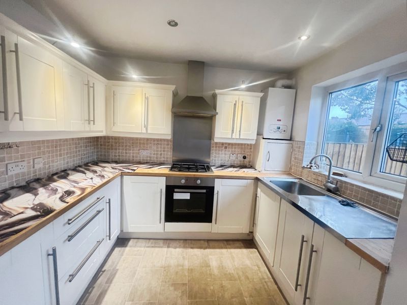 Property photo 2 of 17 Kitchen Diner