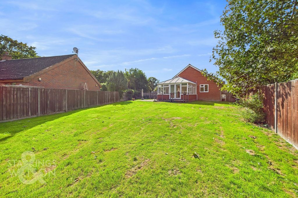 Property photo 2 of 24