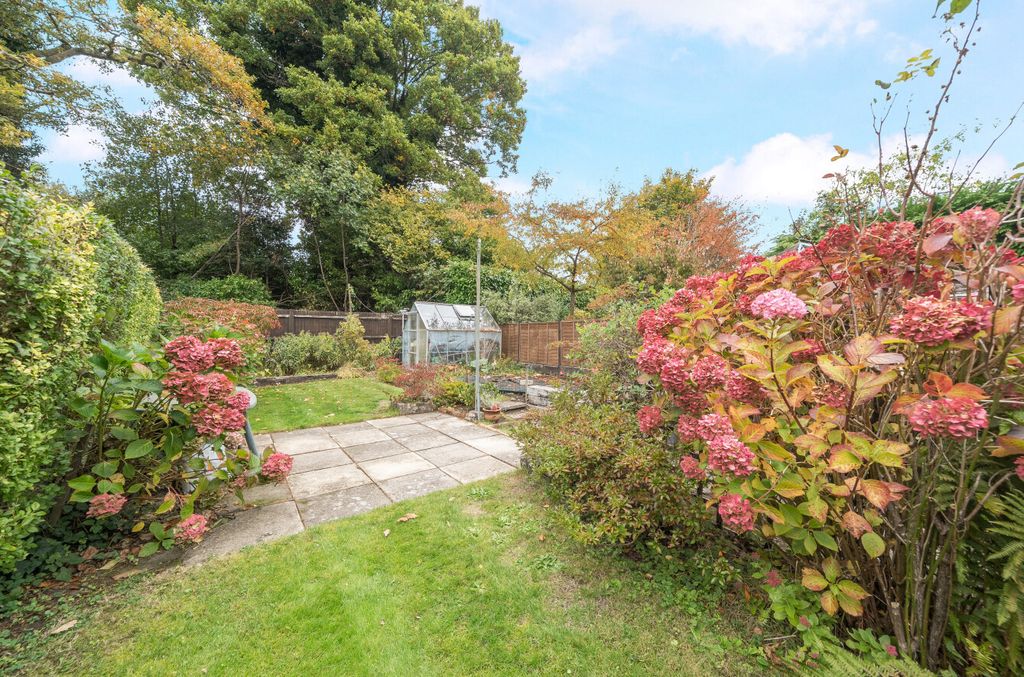 Property photo 2 of 23 1365094-9-68E8Ef1...