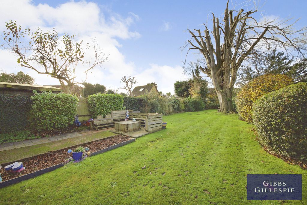 Property photo 3 of 9 10