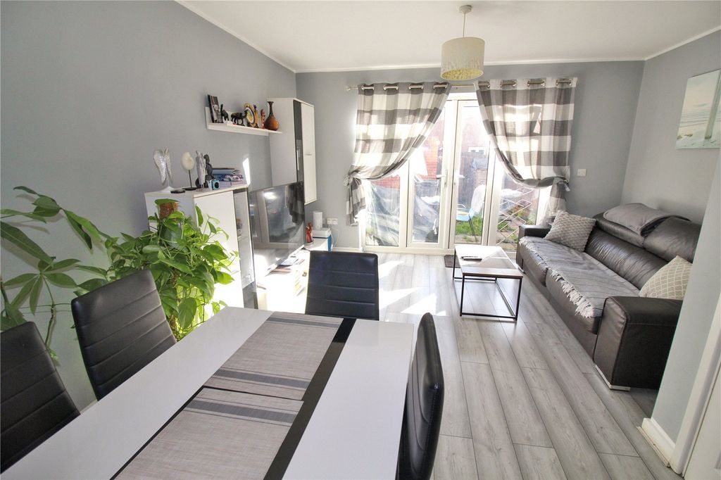 Property photo 2 of 13 Picture No. 03