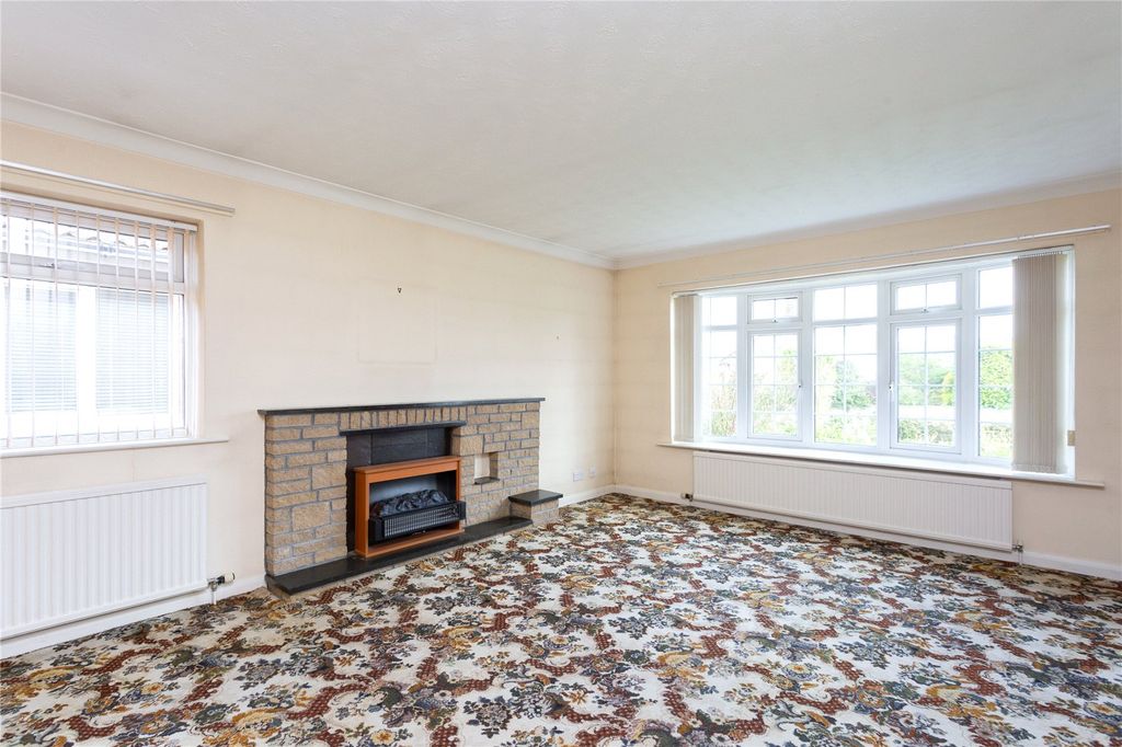Property photo 2 of 13 Photos