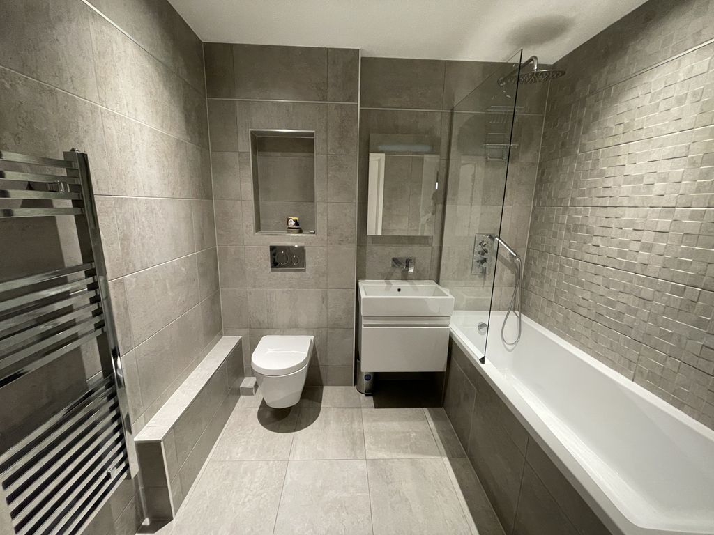 Property photo 2 of 35