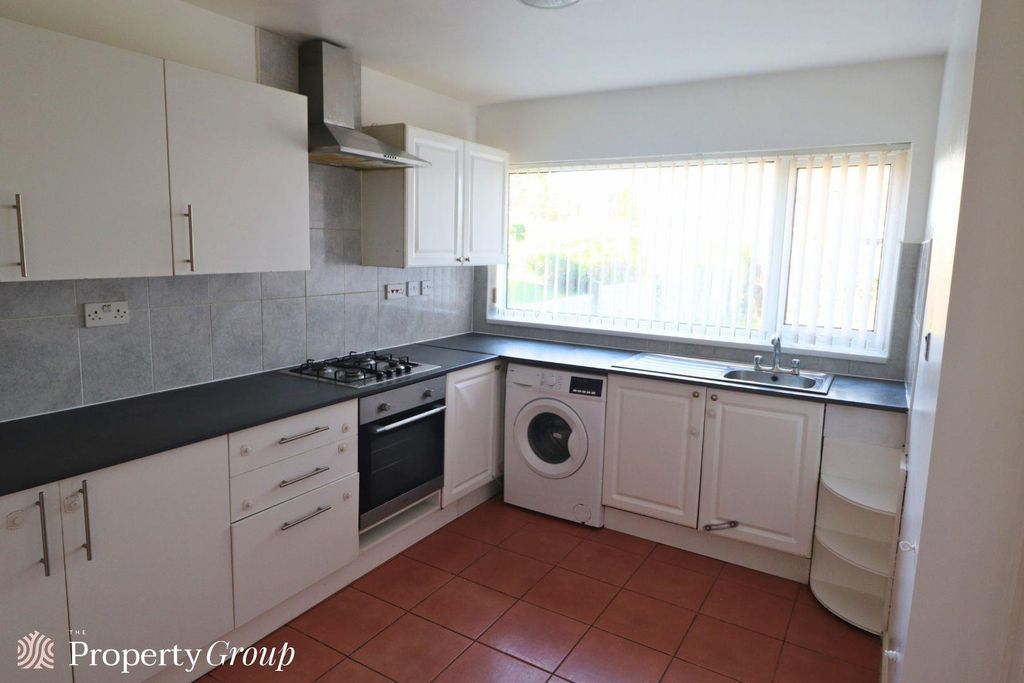 Property photo 3 of 14 Somerly Close 41 (4).Jpg