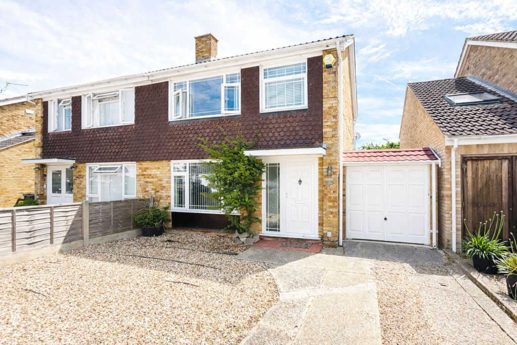 Property photo 1 of 16 Front