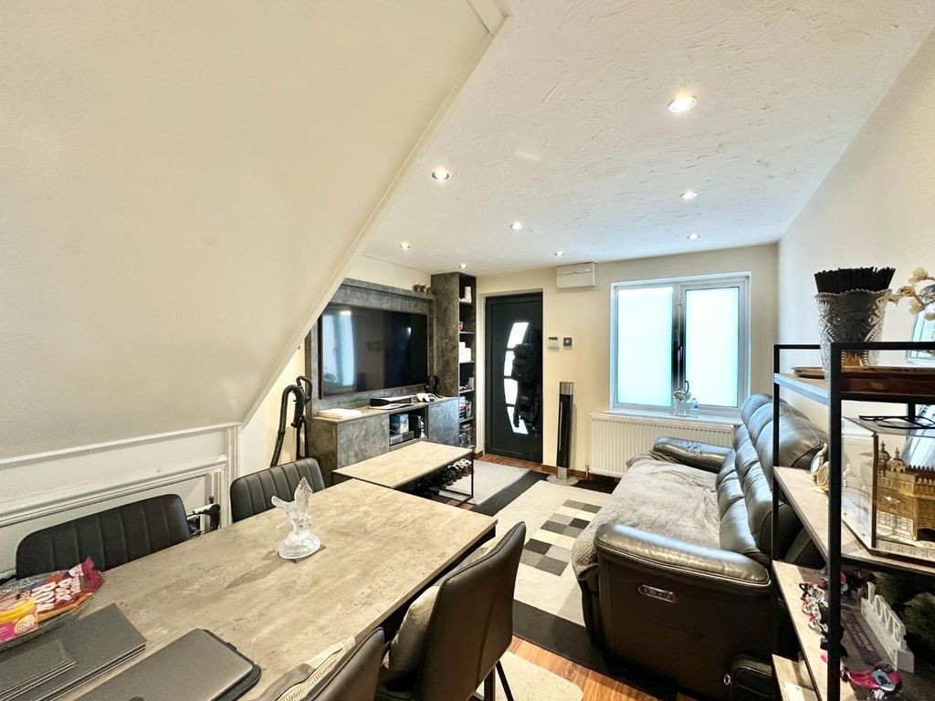 Property photo 3 of 13 Img_9608.Jpg