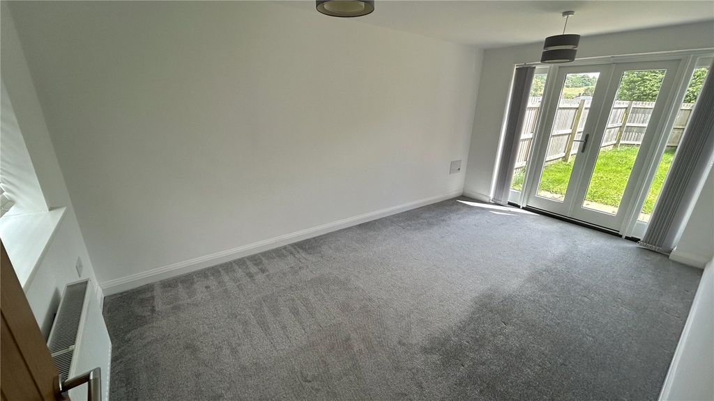 Property photo 3 of 15 Picture No. 23