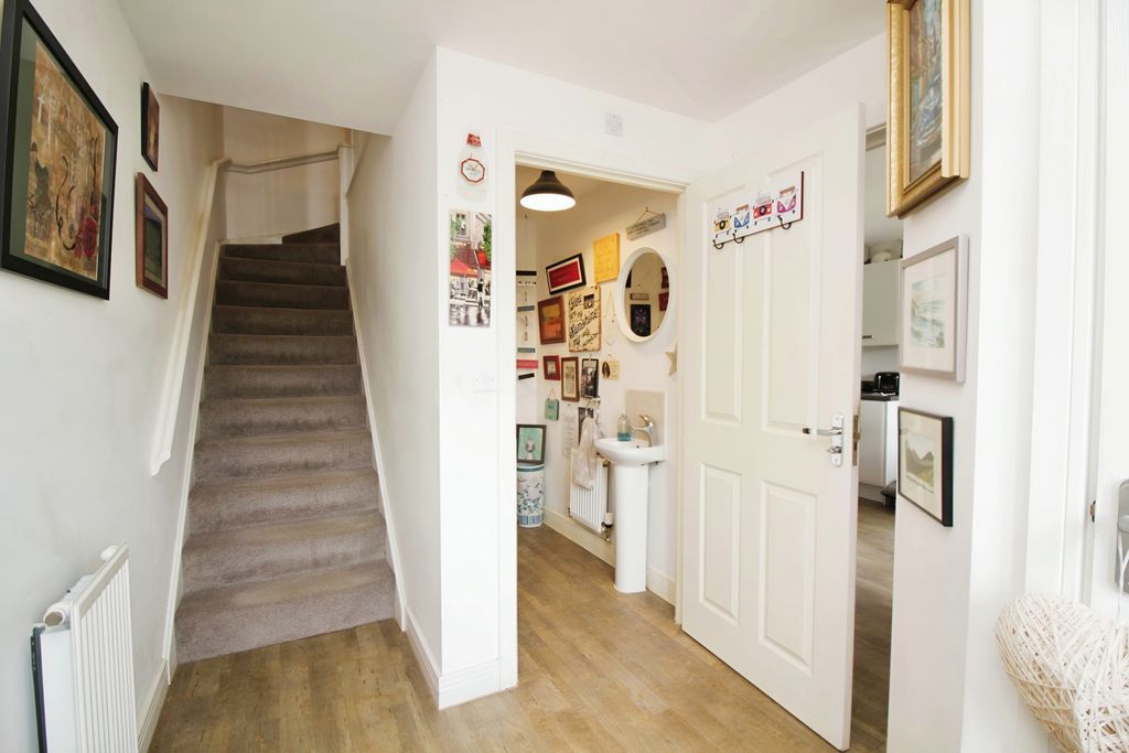 Property photo 3 of 26