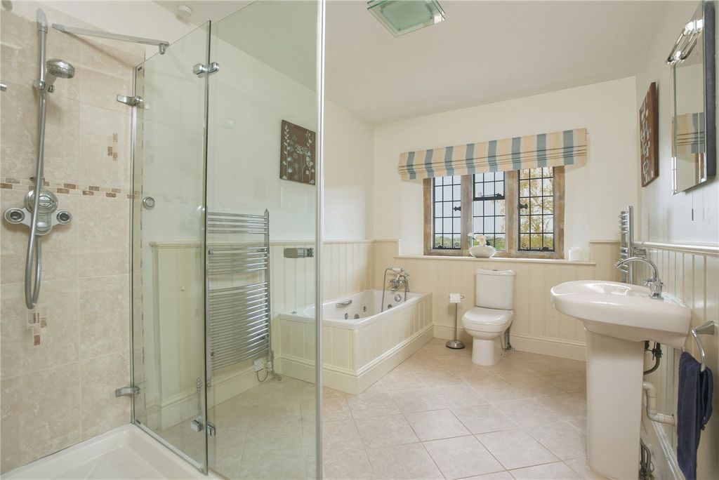 Additional image 13 of 7 bed detached house for saleSoutham, Warwickshire CV47