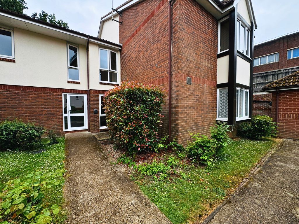 Property photo 2 of 10