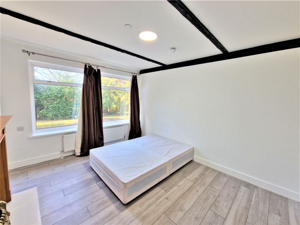 Property photo 1 of 4 Room