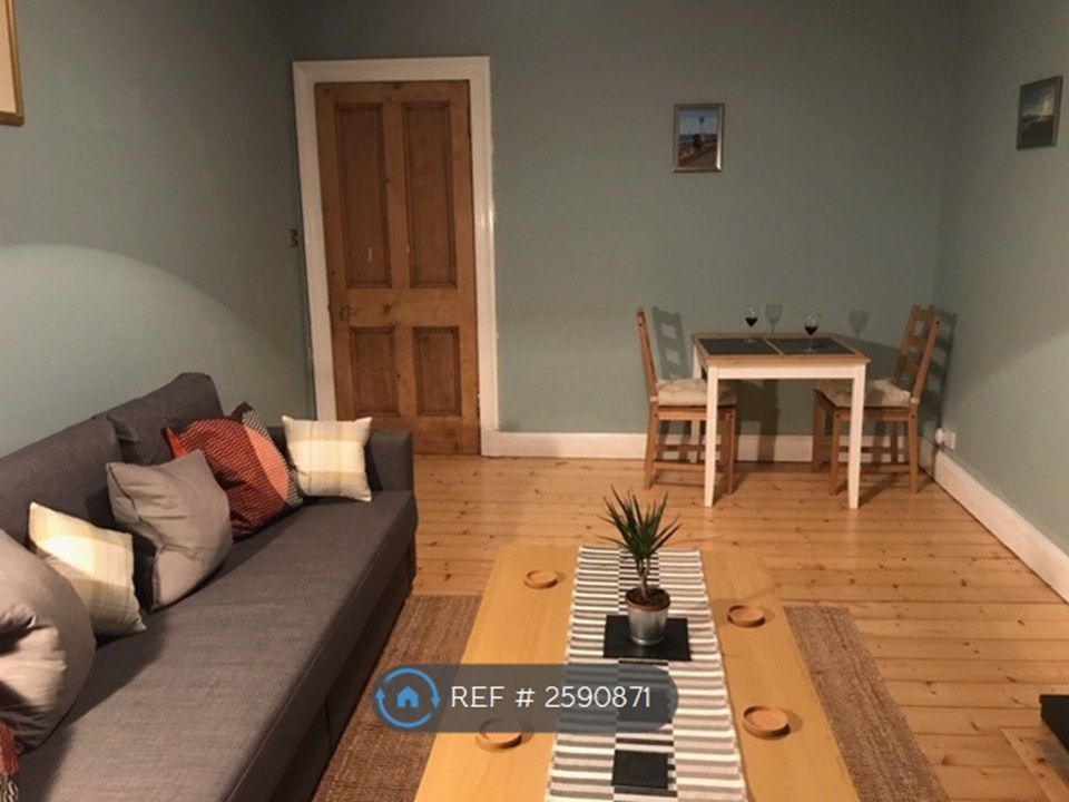 Property photo 3 of 12 Living Room