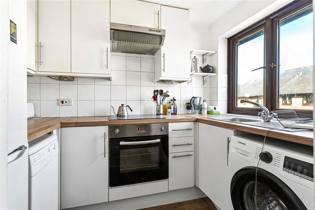 Property photo 2 of 12 Picture No. 01