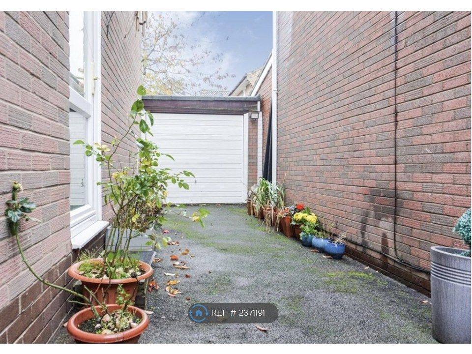 Property photo 3 of 3