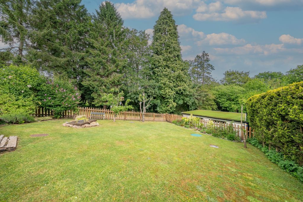 Property photo 2 of 40